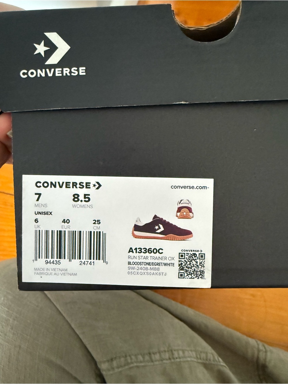 Converse Burgundy Low-Top Sneakers with White Star Chevron - Picture 4 of 6